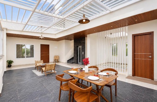 Domlur Hotel | Alaya Stays SLV Ventures Urban Stay Apartments