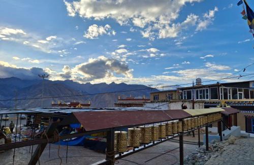 Nako House | Alpinehomestay