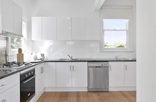 Hobart Central Business District House | Amberley - circa 1880's luxury Ideal larger groups 5 b’rooms sleeps 9