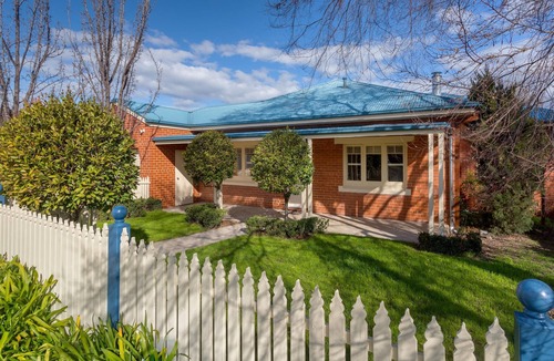 East Albury House | Ampleforth East- spacious and stunning, parking and wifi! - Spacious four bedroom home