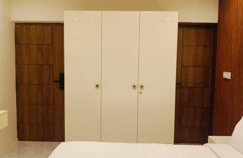 Kammanahalli Apartment | Amstay Inn