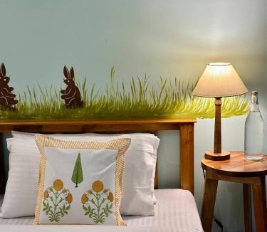 Uchiyarda House | ANAND VILLA HOLIDAY HOME, 4 BHK Villa