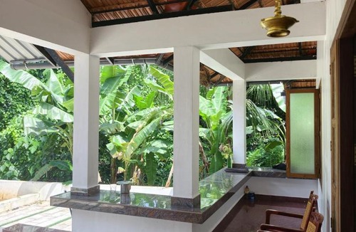 Kannur Bed & Breakfast | Anantham Family Homestay