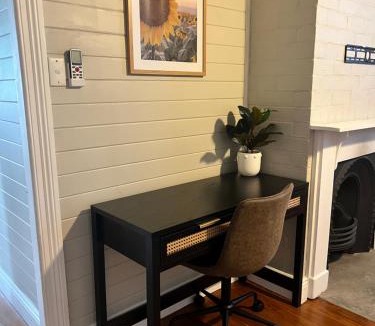 South Bathurst House | Antique Retreat