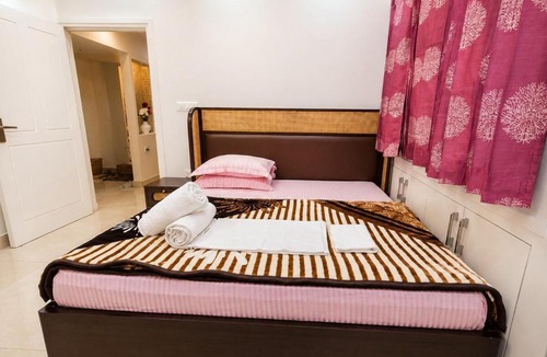 Sainik Farm Apartment | Apartments in New Delhi, India