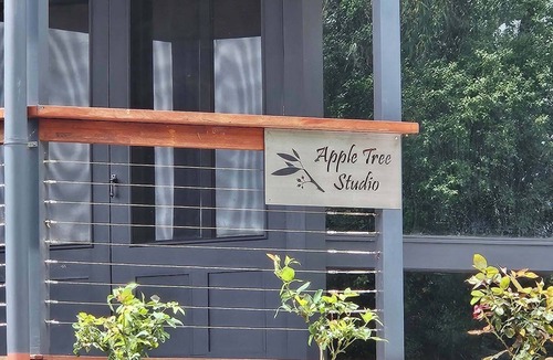 Kilmore Apartment | Apple Tree Studio - country luxury self-contained studio