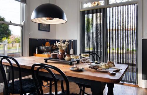 Trentham House | Arichonan House