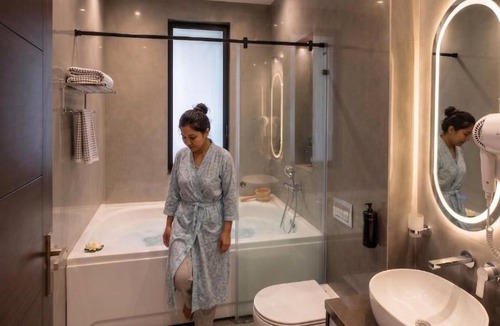 Gurugram Apartment | Art Luxury Aparthotel Golf Course Road