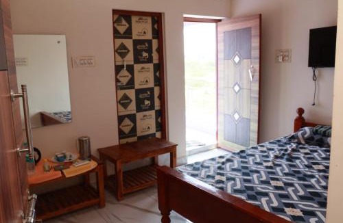 Sholinghur Hotel | Arumugam Inn