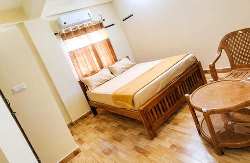 Tiruvannamalai Hotel | ArunaRamana Hillviews AC Homes And Rooms