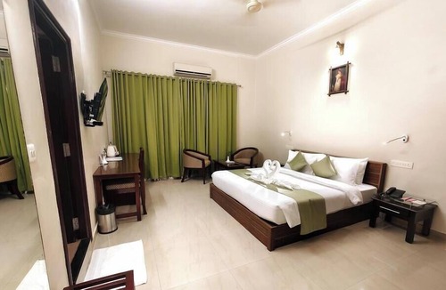 Perumbavoor Hotel | Arya International