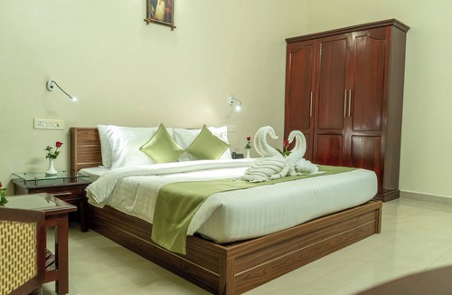 Perumbavoor Hotel | Arya International