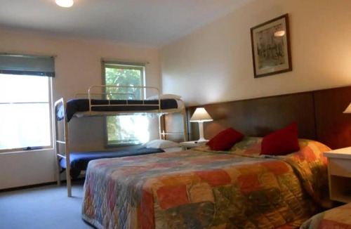 Augusta Hotel | Augusta Molloy Sleeps 5 - Unit 3