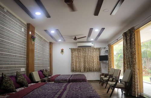 Bommayapalayam Hotel | Auro Farms
