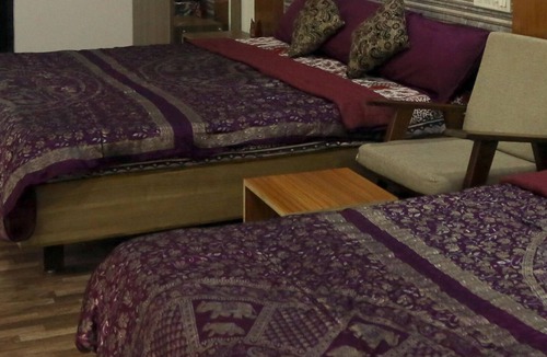 Bommayapalayam Hotel | Auro Farms