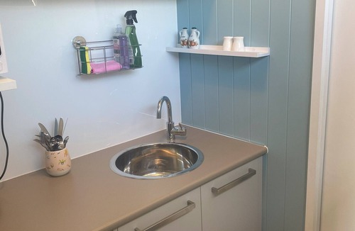 Trafalgar Apartment | Away from the city stress to your Gippsland retreat