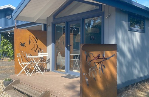 Trafalgar Apartment | Away from the city stress to your Gippsland retreat