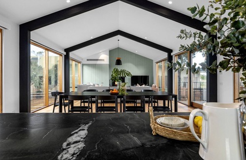 Flinders House | Axbridge - designer retreat in Flinder Village