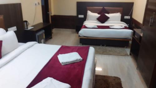 Bhagsu Nag Hotel | AYUSHKAMA COTTAGE #Naddi Sunset Point#Free Parking#cricket stadium8 km#Mcleodganj 2 km- Bhagsunag 4 km