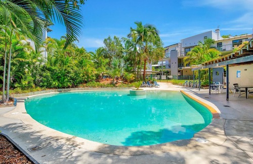 Rainbow Beach Apartment | Baden 58 - Rainbow Shores. Pools, outdoor spa, walk to beach. Tennis court