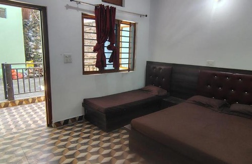 Sitapur Hotel | Bahram vatika