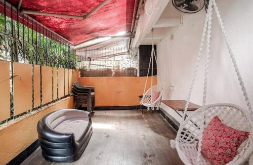 Pali Hill Apartment | Bandra’s Cozy Studio With Sitout