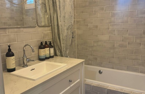 Bardon Apartment | Bardon Stay