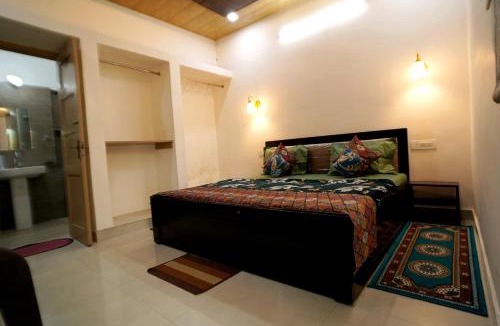 Agra House | Basant Niwas Peaceful Stay Dayal Bagh Agra