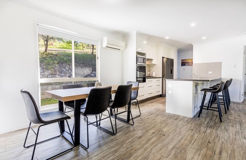 Agnes Water House | Bayview Pet-Friendly Beach House for 6 Fenced Yard Walk to Beach