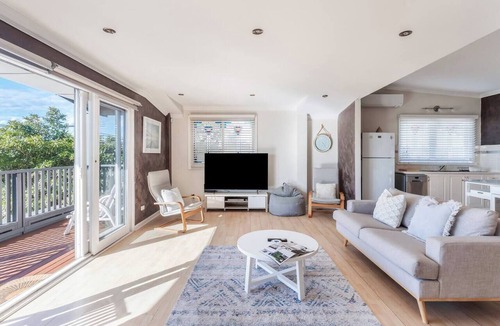 Dromana House | Bayvista Retreat Scenic Views near Dromana Beach