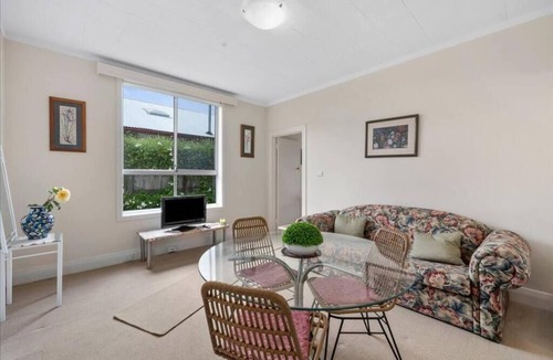 Bellarine Peninsula Cottage | Beach View Rippleside Home