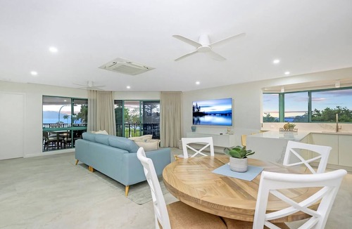 North Ward Apartment | Beachfront Apartment The Strand