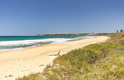 Diamond Beach Apartment | Beachside 7 Relax, Unwind and Recharge