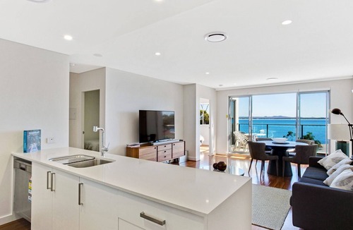 Shoal Bay Apartment | Beautiful penthouse apartment in Shoal Bay