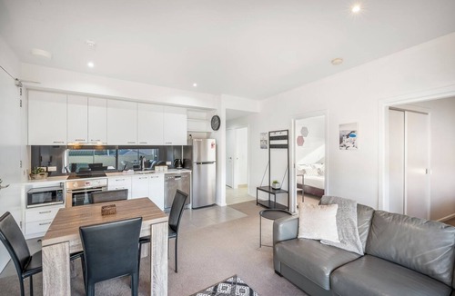Bellerive Apartment | Bellerive Quay - 2 Bedroom - Free Parking - Bellerive