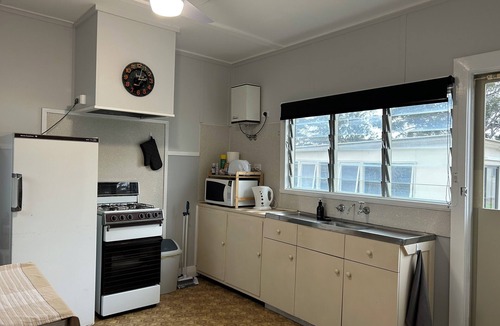Bemm River Cabin | Bemm River Bungalows #5. A single bedroom, air-conditioned bungalow, sleeps four
