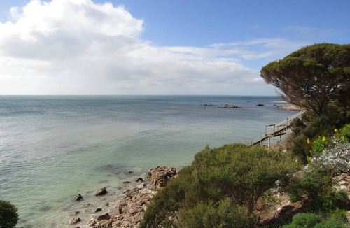 Para Wurlie House | Bernie's - absolute beachfront