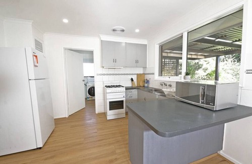 Hallam House | Best Location Entire House Huge parkland doorstep