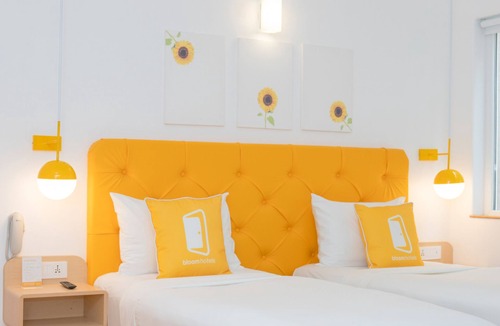 Phase 2 Hotel | Bloom Hotel - Brookefield