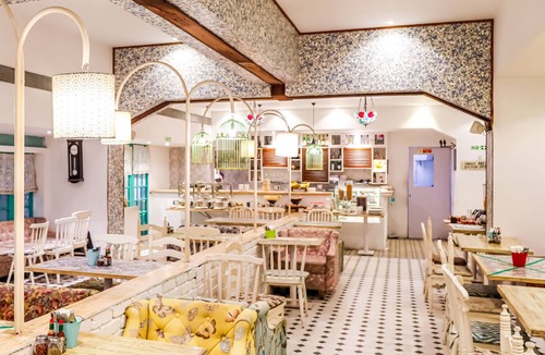 Juhu Hotel | Bloom Hotel Juhu