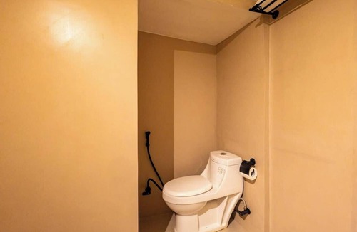 Udaipur City Centre House | BlueRoot Heritage Home Spacious Room Old city