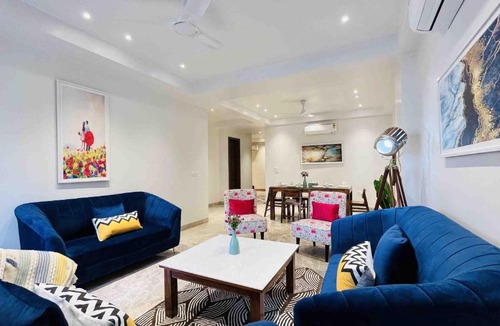 Saket Apartment | BluO 3BHK Saket CityWalk Mall - Lift, Balcony, Parking