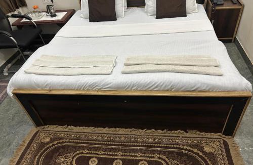 Mathura Hotel | Braj NIDHIVAN dham