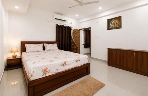 Tirupati Apartment | Brand New Spacious 2bhk apartment in Tirupati center of the city - 402