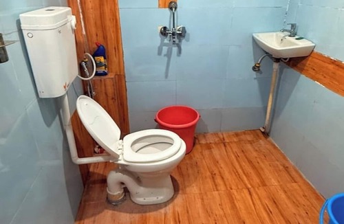 Sanganer Apartment | Bright & Cozy Room with Terrace, Smart TV & Shared Kitchen