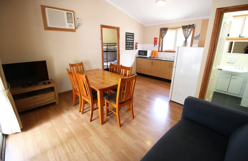 Mitcham Cabin | Brownhill Creek Tourist Park