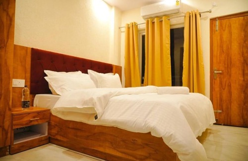 Tapovan Hotel | Bunk Hostel Tapovan
