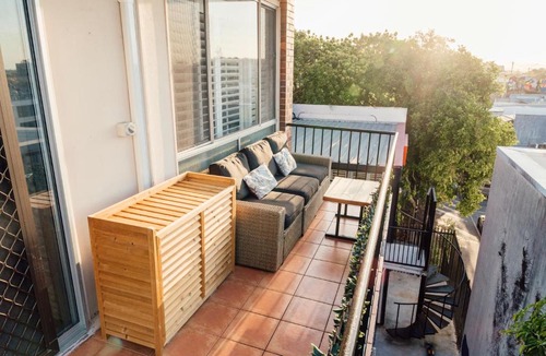 Burleigh Heads Apartment | Burleigh retreat near Beach, Free Wi-Fi