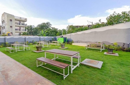 HSR Layout Hotel | C Suites 589 Richfield