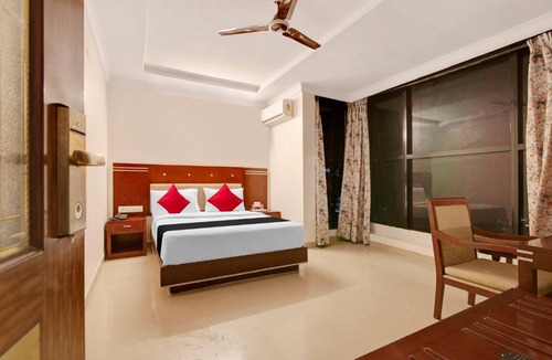 Jayanagar Hotel | Capital O Elegant Amethyst Business Hotel Near Ragigudda Sri Prasanna Anjaneyaswamy Temple